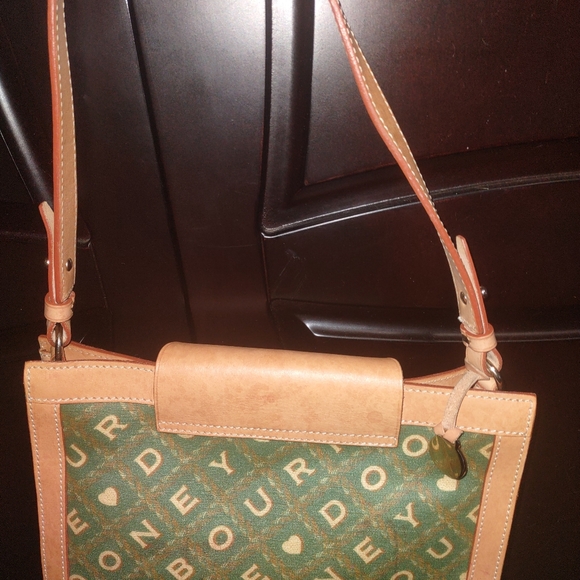 Dooney and Bourke purse - Picture 2 of 3